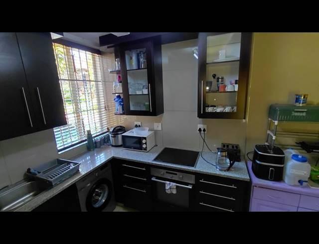 2 BEDROOM TOWNHOUSE FOR SALE IN THE HILL